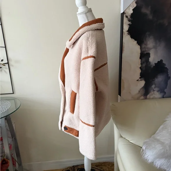 Blank NYC Pick Me Cream & Brown Faux Fur Sherpa Teddy Jacket Coat Sz Medium NWT - Picture 15 of 15